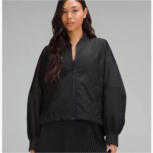 Black Lululemon Lightweight Hem-Cinch Bomber Jacket Small